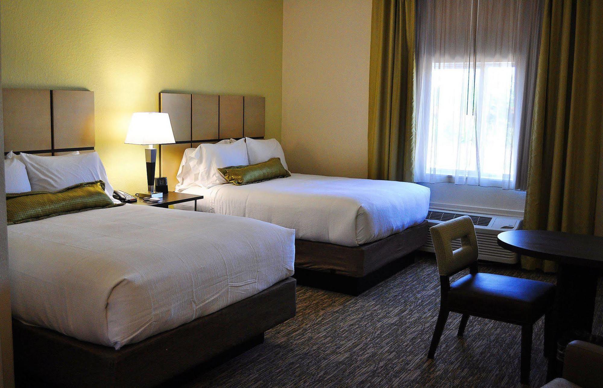 Candlewood Suites Bay City By Ihg Экстерьер фото