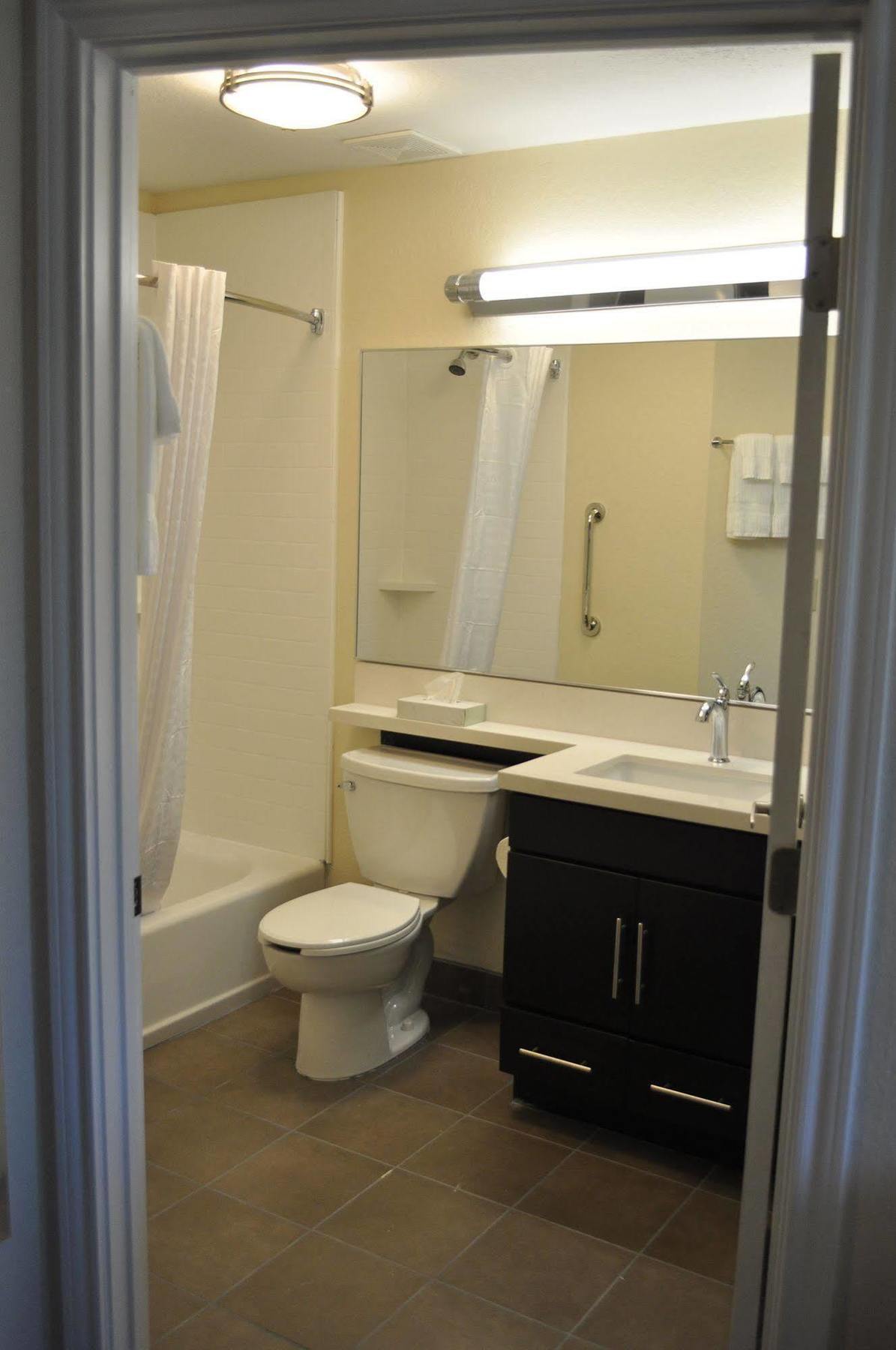 Candlewood Suites Bay City By Ihg Экстерьер фото