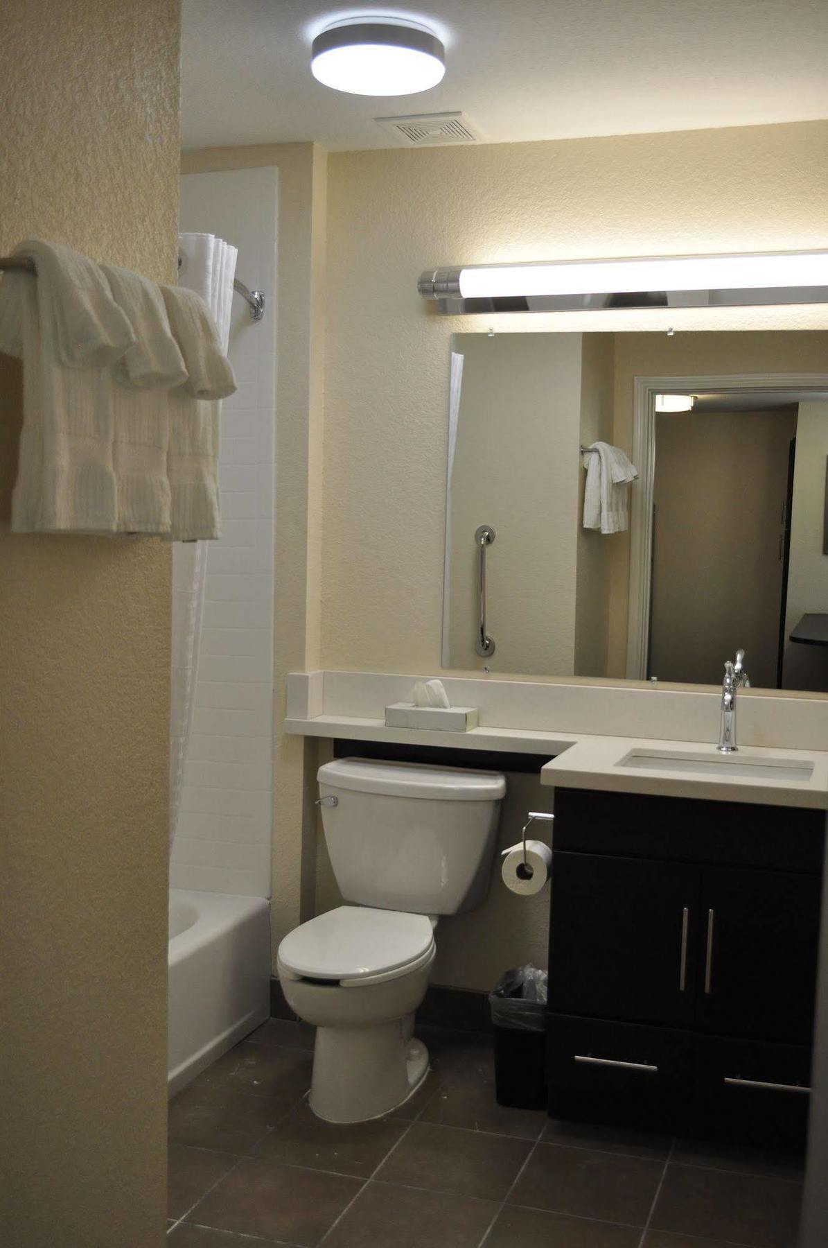 Candlewood Suites Bay City By Ihg Экстерьер фото