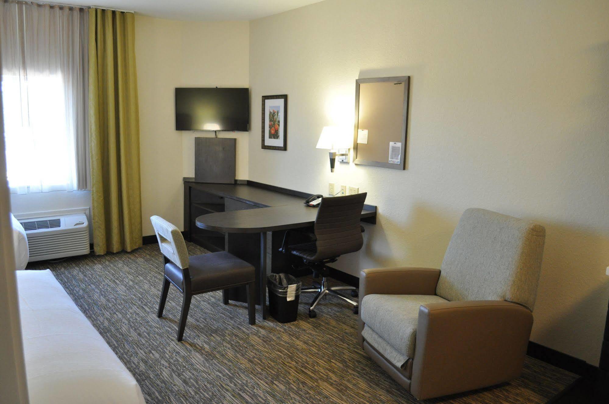 Candlewood Suites Bay City By Ihg Экстерьер фото